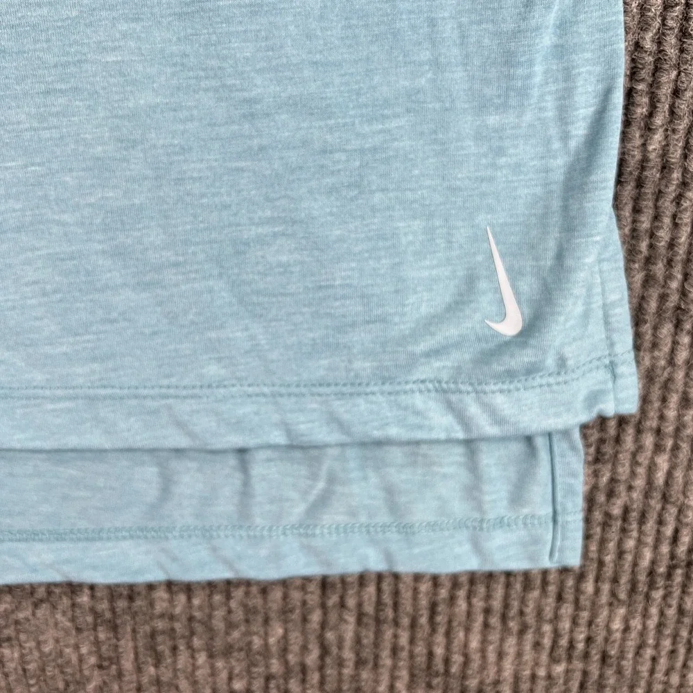 Nike Shirt Womens Size 1X Blue Short Sleeve Crew Yoga Training Workout Casual
